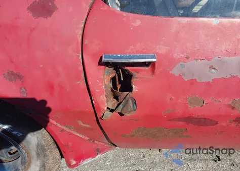 1981 Pontiac Firebird Trans Am из США, поврежденный, VIN 1G2AW87TXBN115829